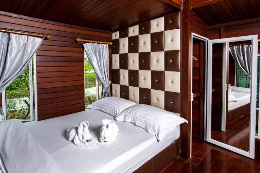 Prew Lom Chom Nam Resort Ban Phan Sadet Nok Extérieur photo